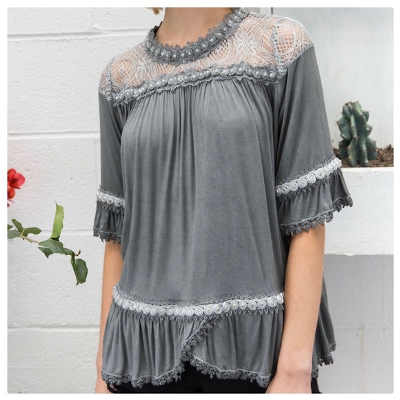 POL Elegant Transformation Pearl Tee - Picture 3 of 9